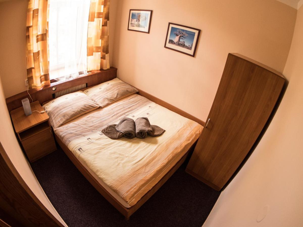 Holzbecher Ratiborice מלון 3*