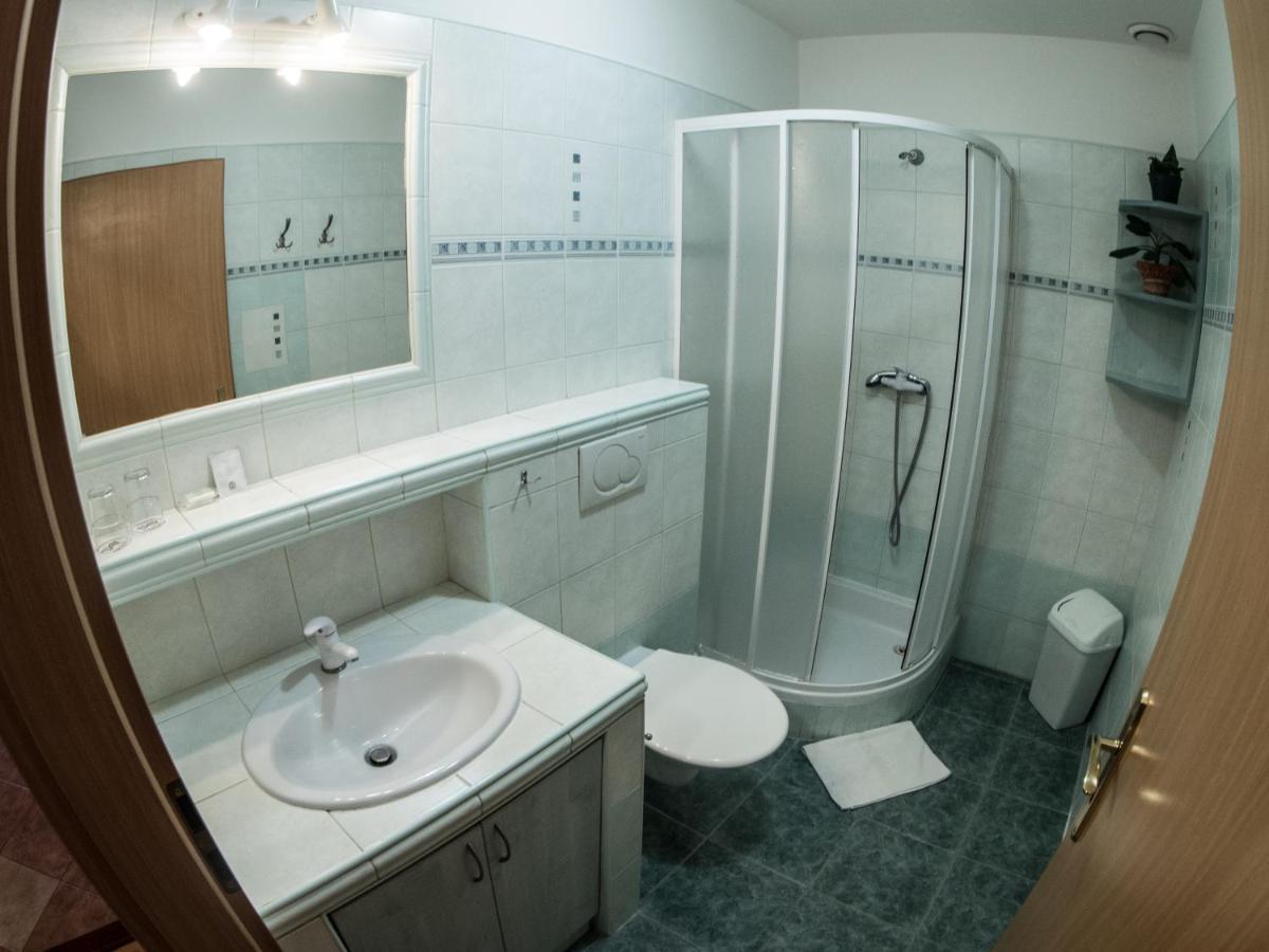 Holzbecher Ratiborice מלון